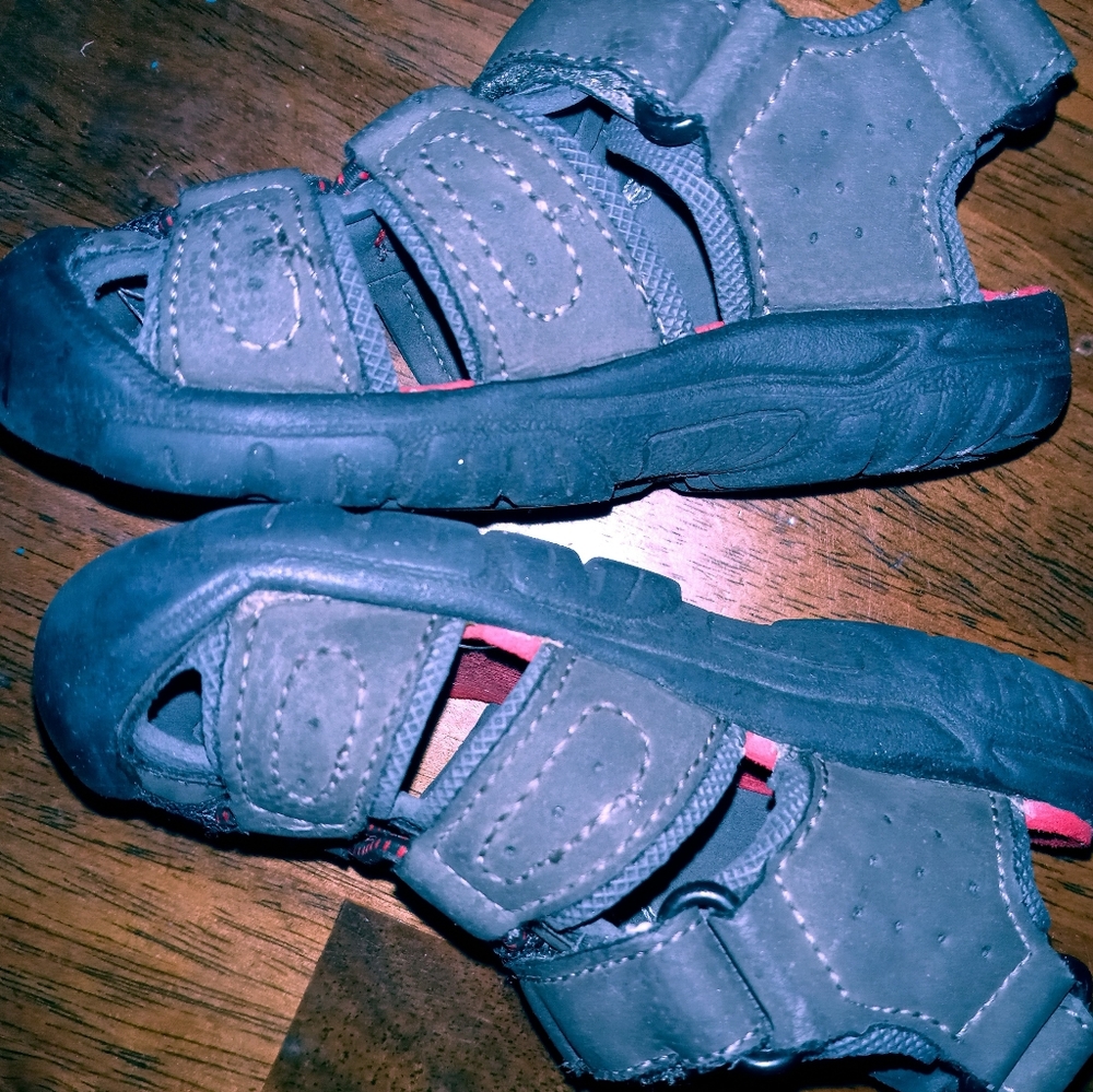 Sandals - Picture 2 of 6